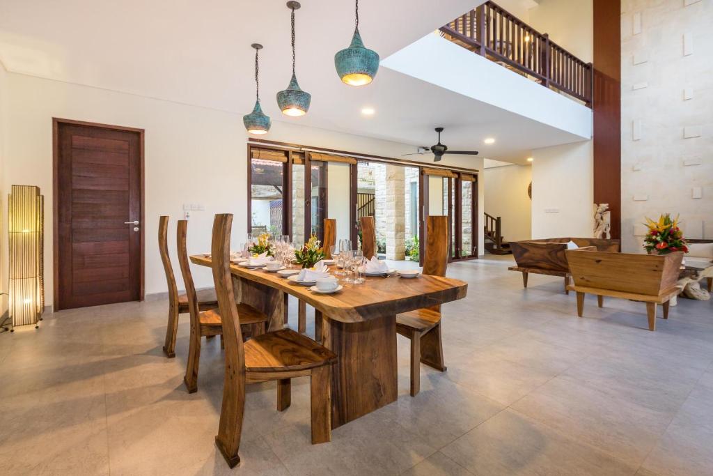 4 Bedrooms Villas in Ubud