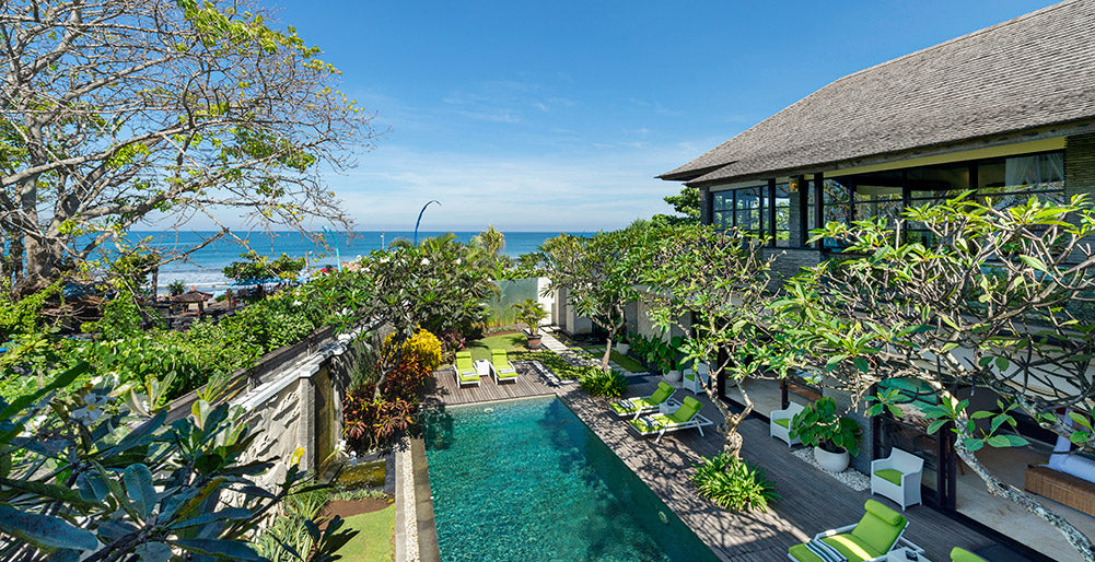 5 Bedrooms Beachfront Villa in Seminyak