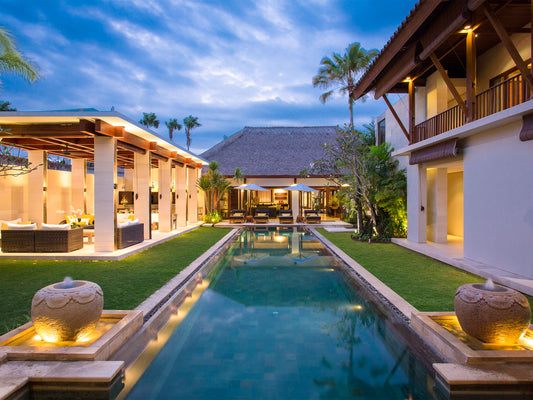 Luxury 6 bedrooms villa in Seminyak