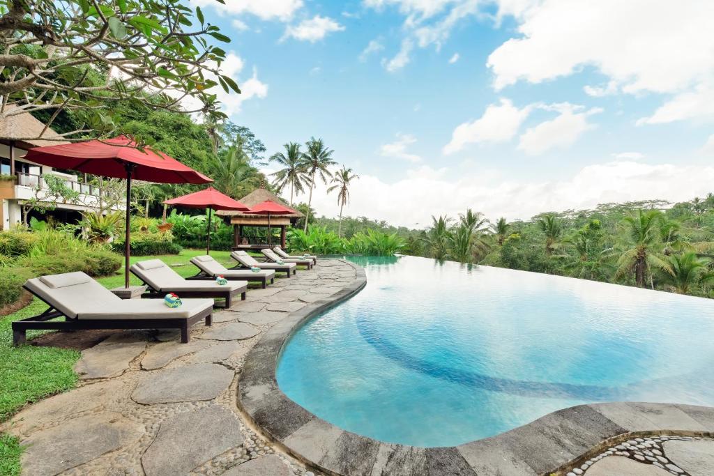 Valley View 7 Bedrooms Villa in Ubud