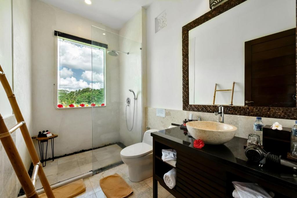 Valley View 7 Bedrooms Villa in Ubud