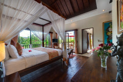 Spacious5 Bedrooms Villa   in Seminyak