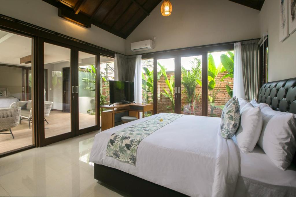 2 Bedrooms Villa in Balangan Beach