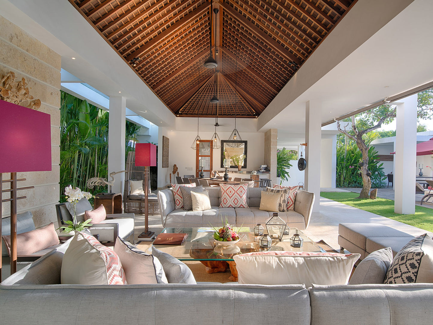 Blissful Luxury 4 Bedrooms Villa In Seminyak