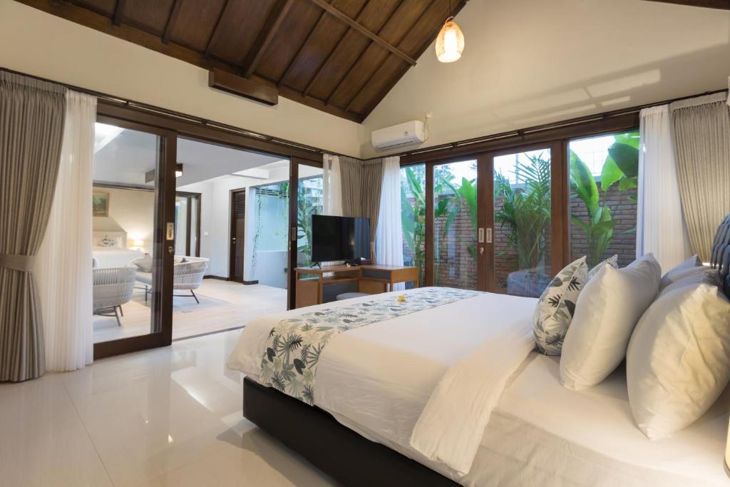 2 Bedrooms Villa in Balangan Beach