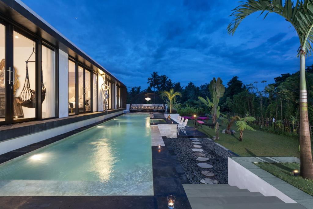 Spacious 4 Bedrooms Villa in Ubud