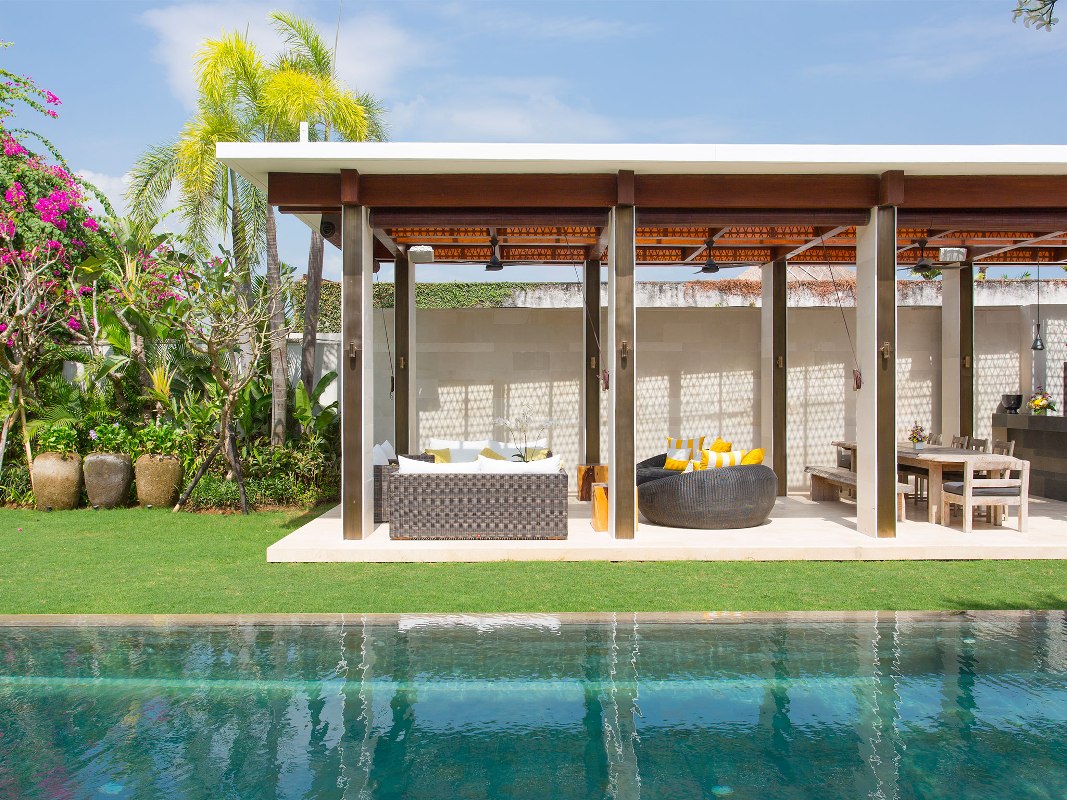 Luxury 6 bedrooms villa in Seminyak