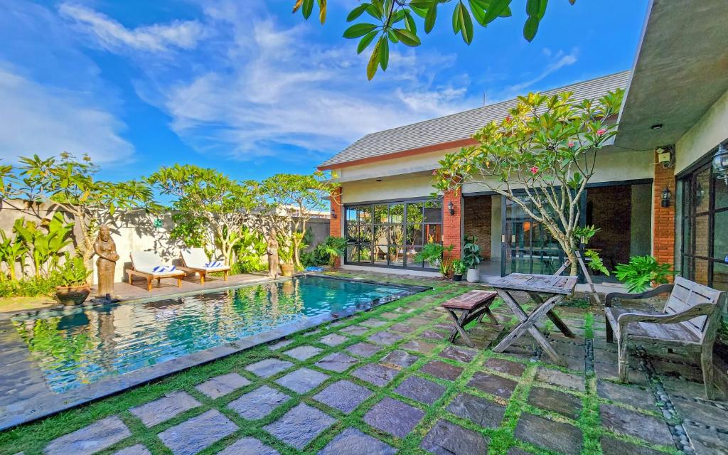 Exclusive 4 bedrooms Villa in Uluwatu