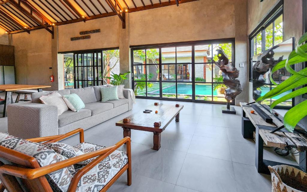 Exclusive 4 bedrooms Villa in Uluwatu