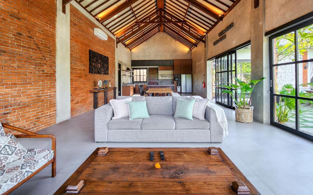 Exclusive 4 bedrooms Villa in Uluwatu