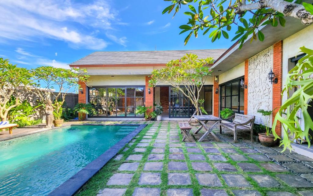 Exclusive 4 bedrooms Villa in Uluwatu