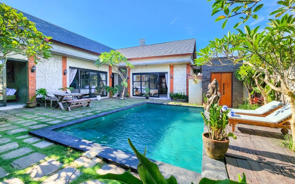 Exclusive 4 bedrooms Villa in Uluwatu