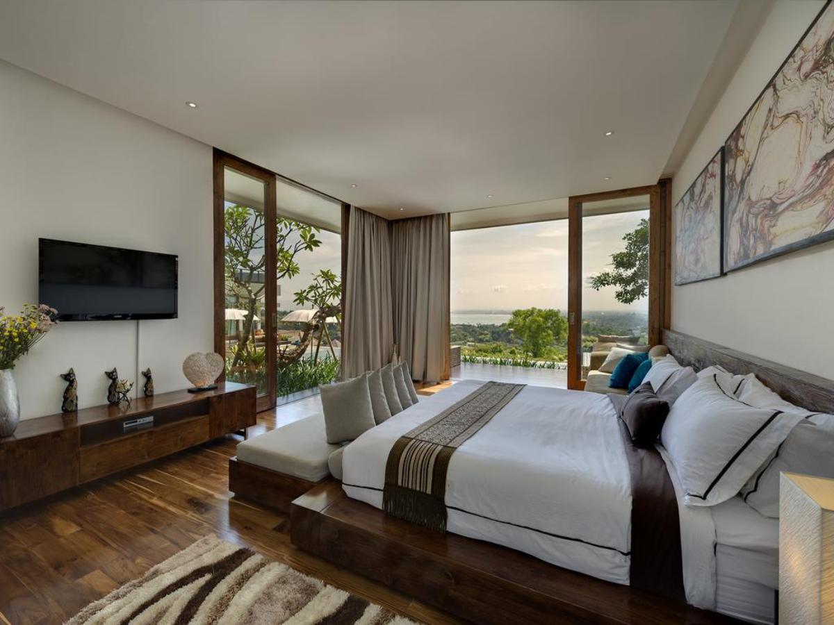 4 Bedrooms with Jimbaran Bay view Villa