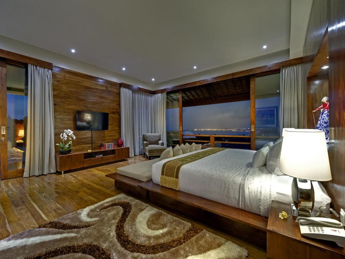4 Bedrooms with Jimbaran Bay view Villa