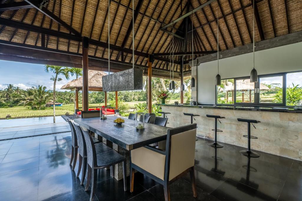 3 Bedroom Villa with Rice Field View