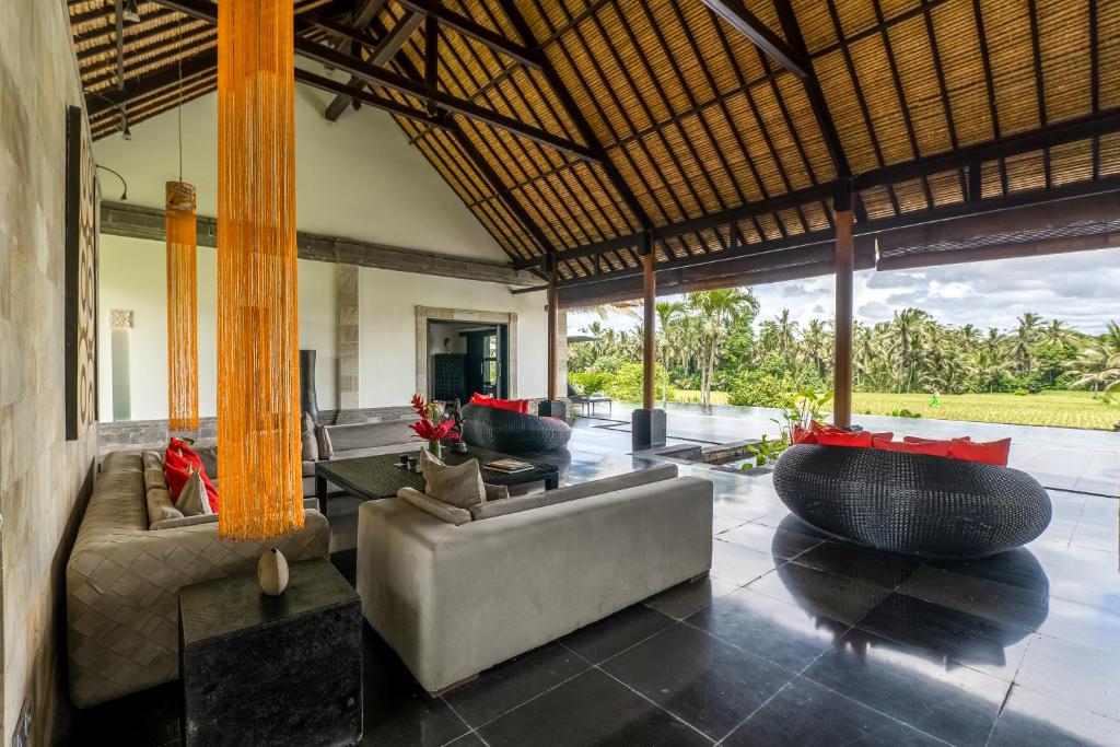 3 Bedroom Villa with Rice Field View