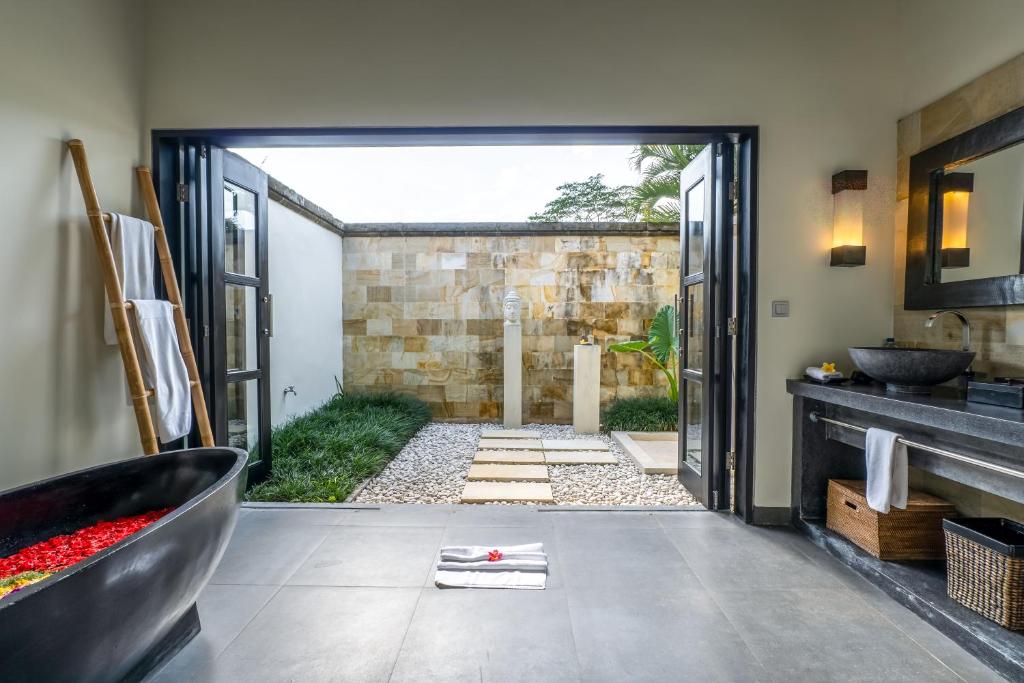 3 Bedroom Villa with Rice Field View