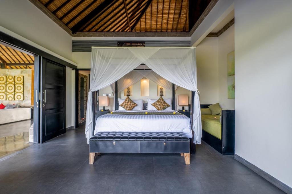 3 Bedroom Villa with Rice Field View