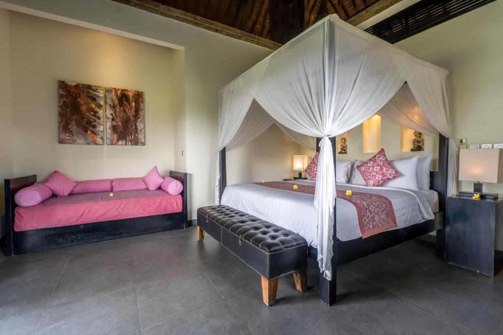 3 Bedroom Villa with Rice Field View