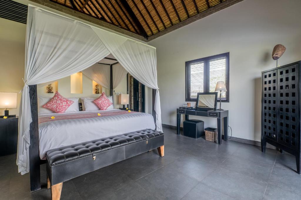 3 Bedroom Villa with Rice Field View