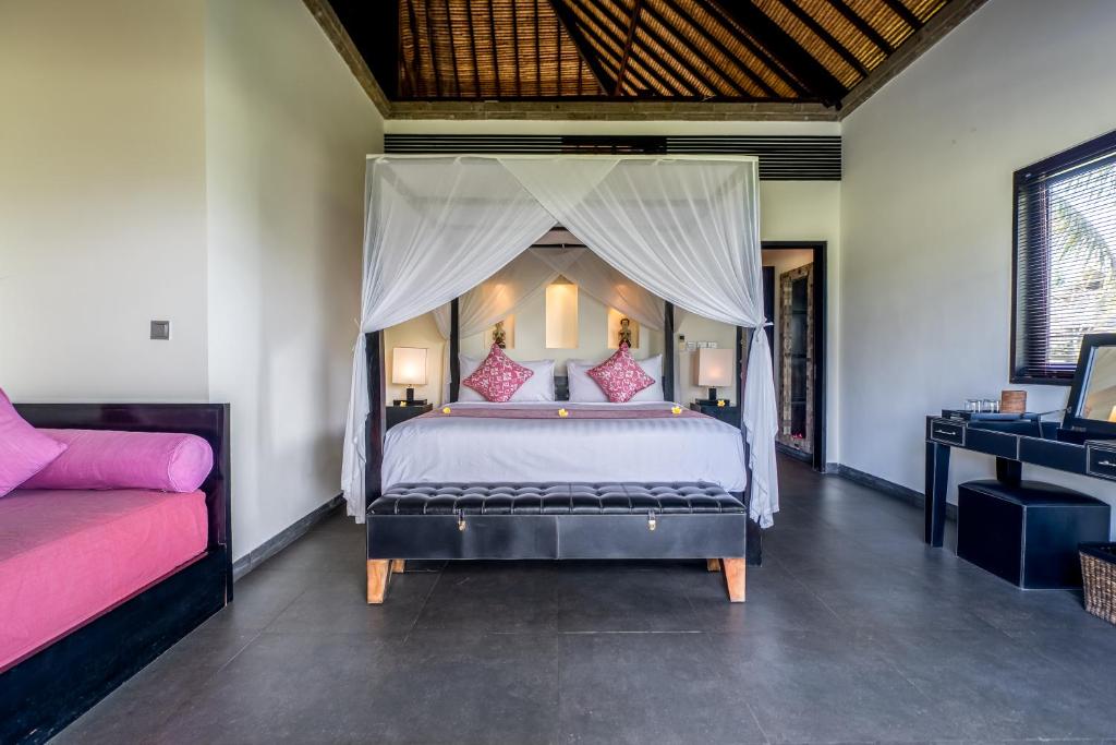 3 Bedroom Villa with Rice Field View