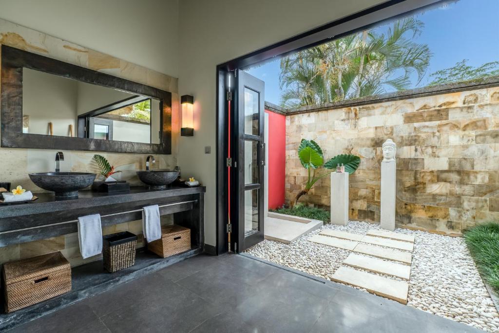 3 Bedroom Villa with Rice Field View