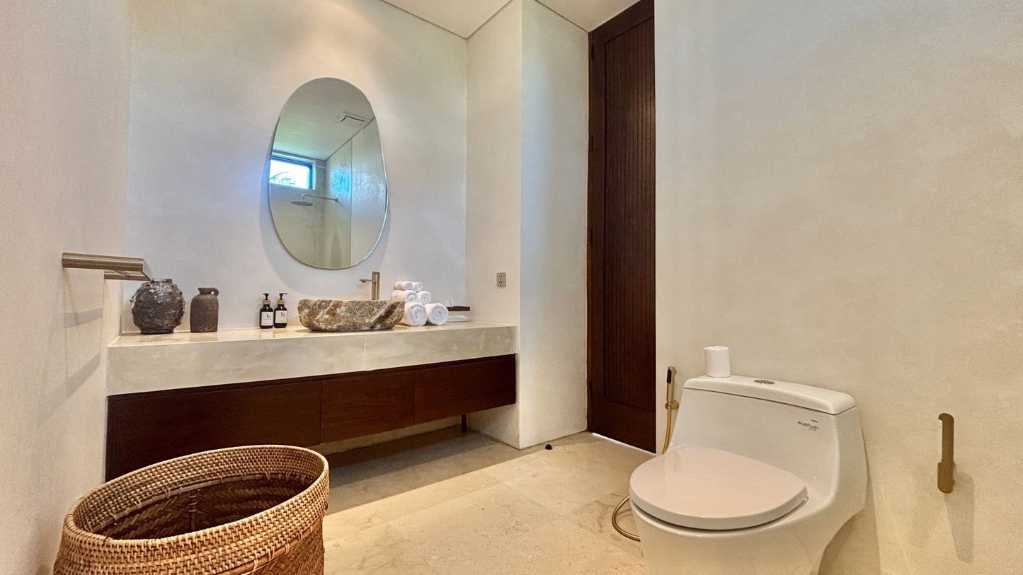 Brand New Luxury 6 Bedrooms Villa In Heart Of Canggu