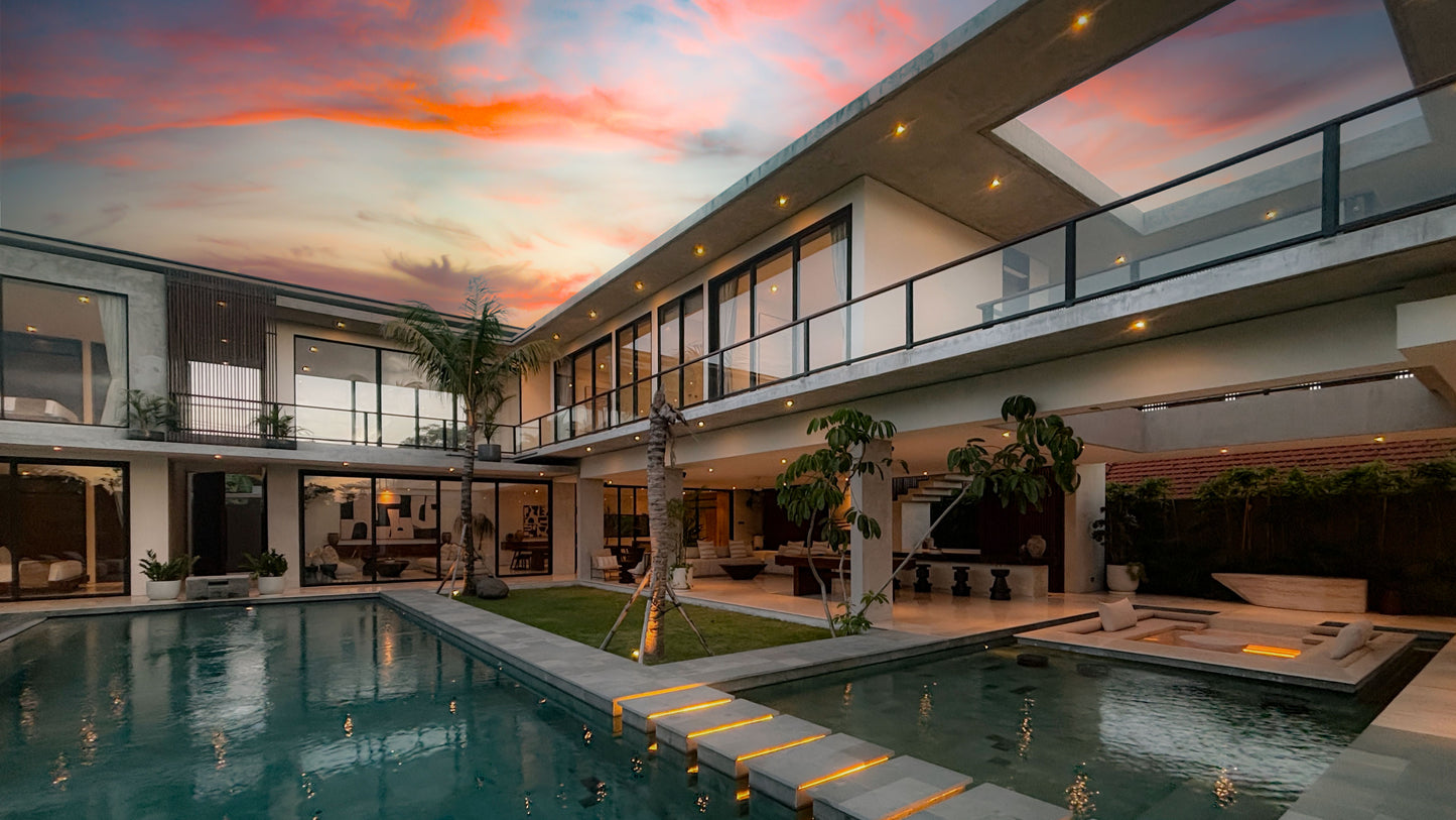 Brand New Luxury 6 Bedrooms Villa In Heart Of Canggu