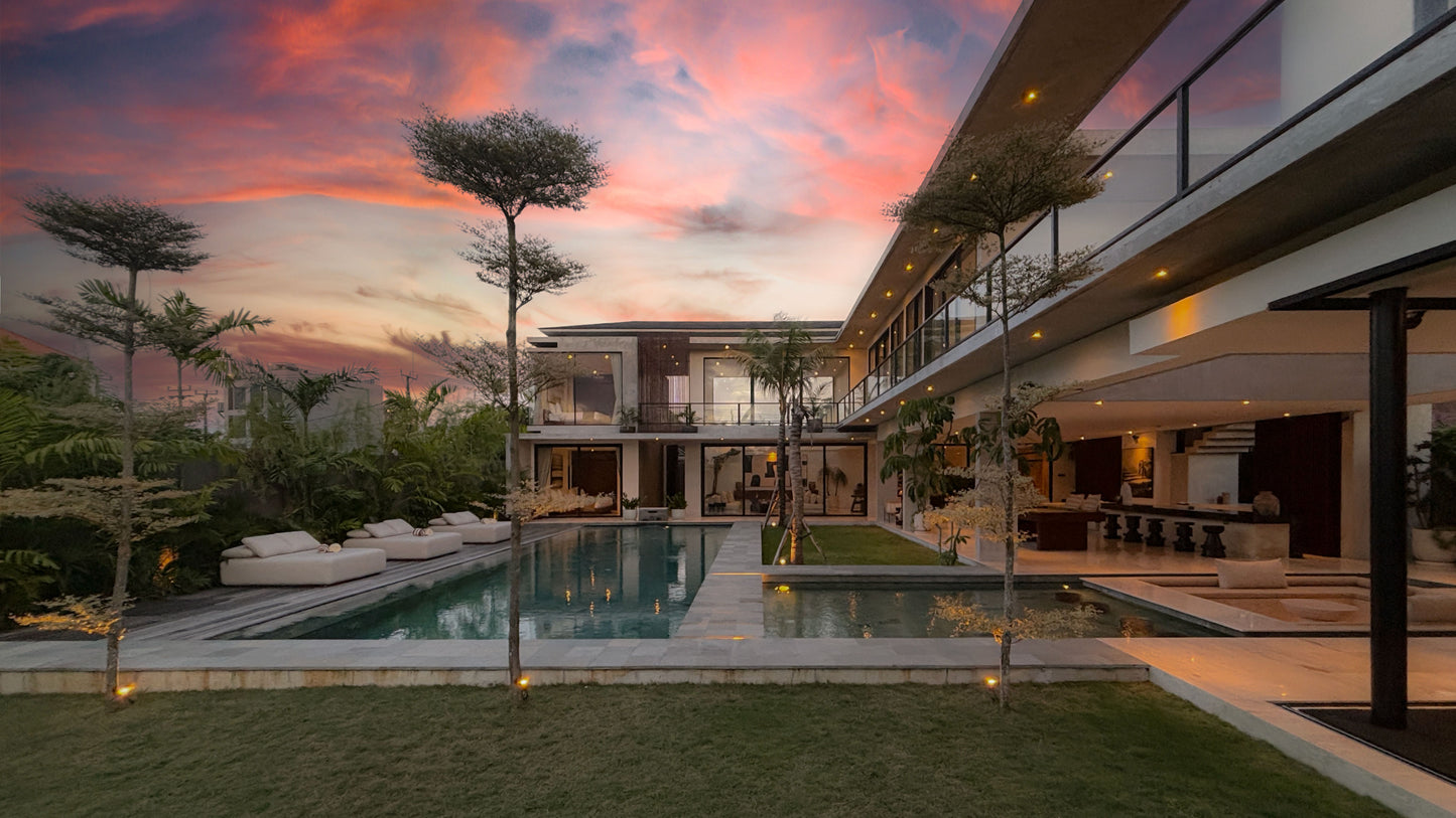 Brand New Luxury 6 Bedrooms Villa In Heart Of Canggu