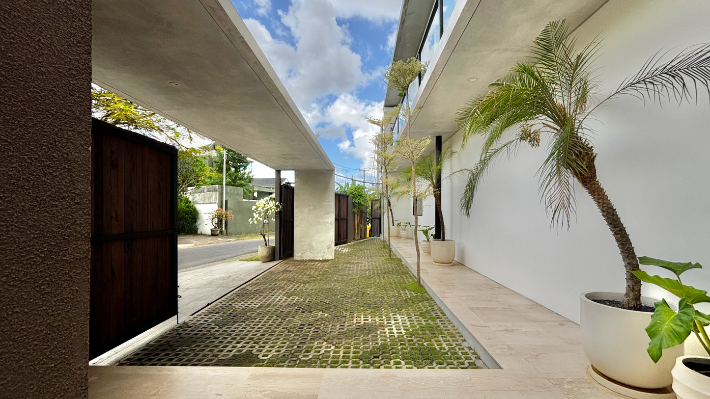 Brand New Luxury 6 Bedrooms Villa In Heart Of Canggu