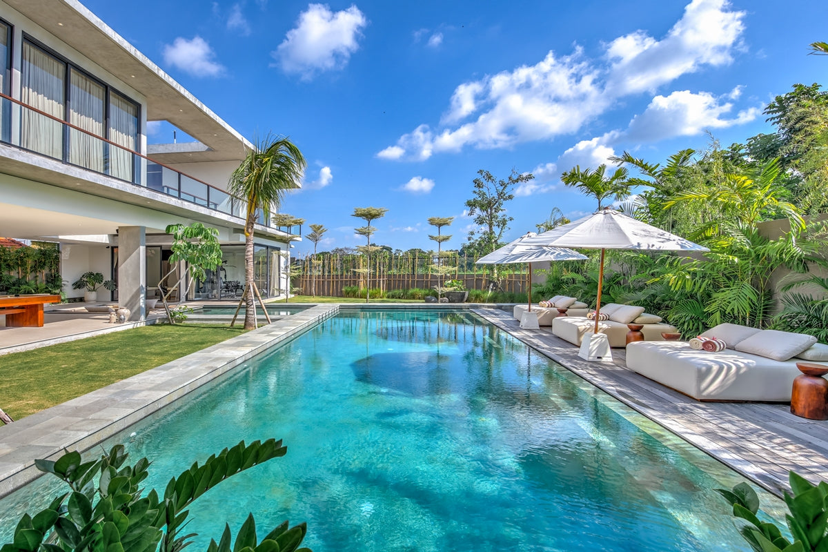 Brand New Luxury 6 Bedrooms Villa In Heart Of Canggu