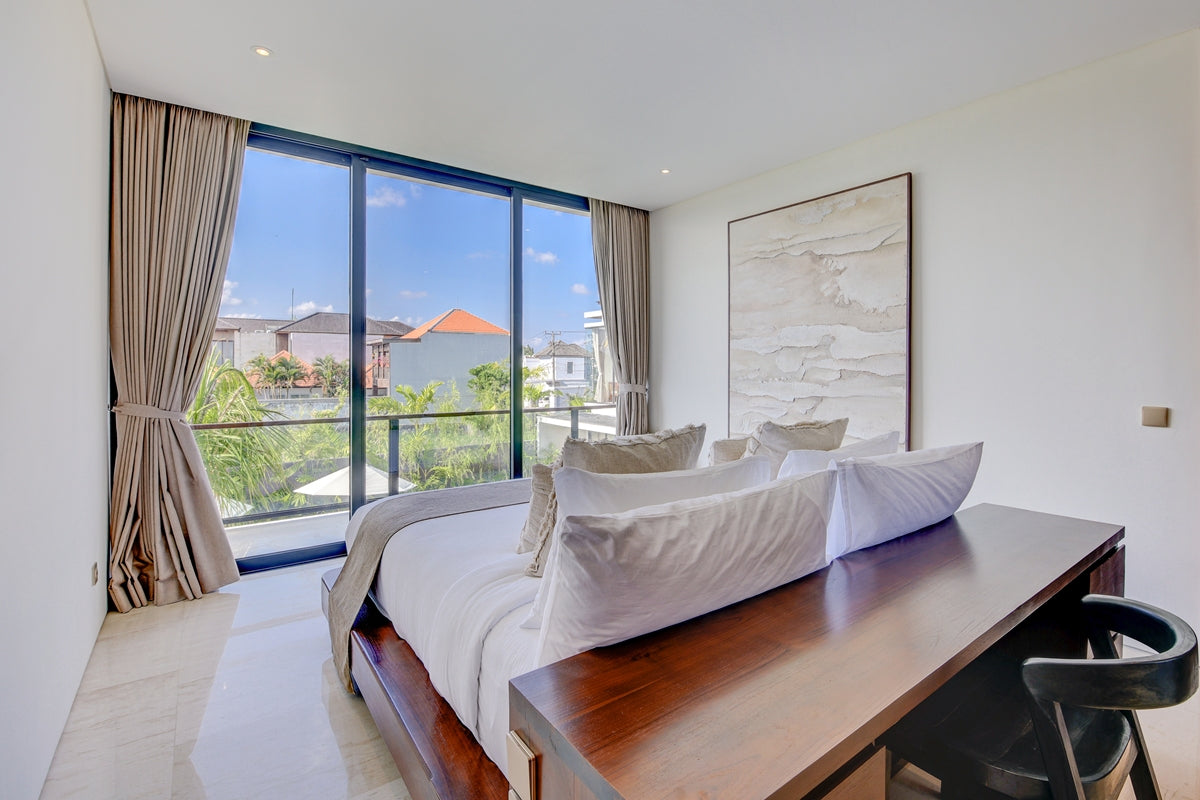 Brand New Luxury 6 Bedrooms Villa In Heart Of Canggu