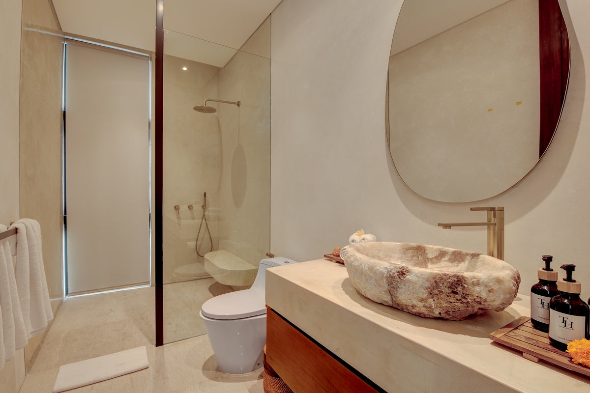 Brand New Luxury 6 Bedrooms Villa In Heart Of Canggu