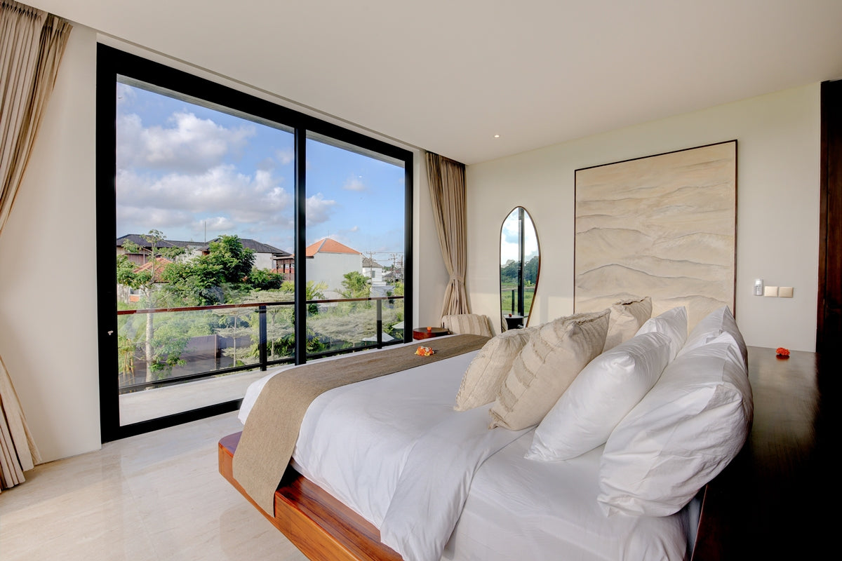 Brand New Luxury 6 Bedrooms Villa In Heart Of Canggu