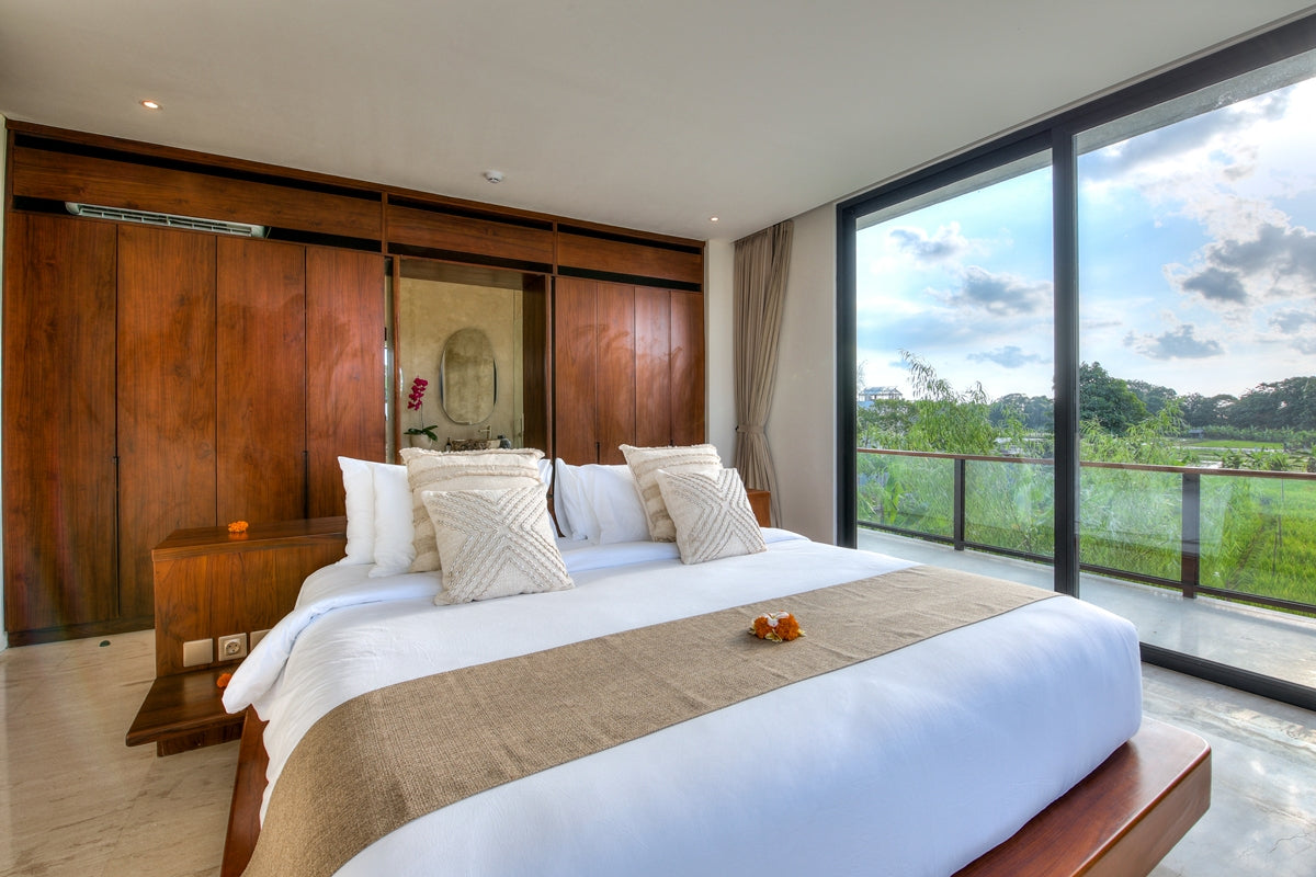 Brand New Luxury 6 Bedrooms Villa In Heart Of Canggu