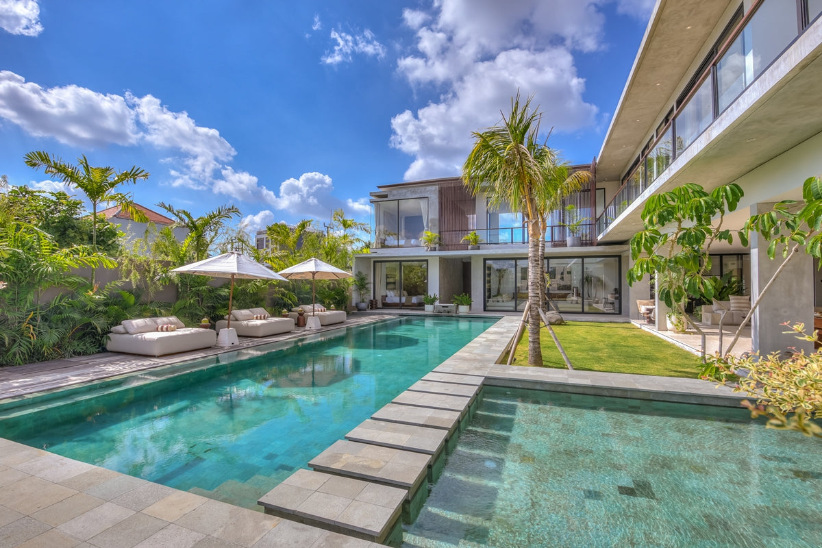 Brand New Luxury 6 Bedrooms Villa In Heart Of Canggu