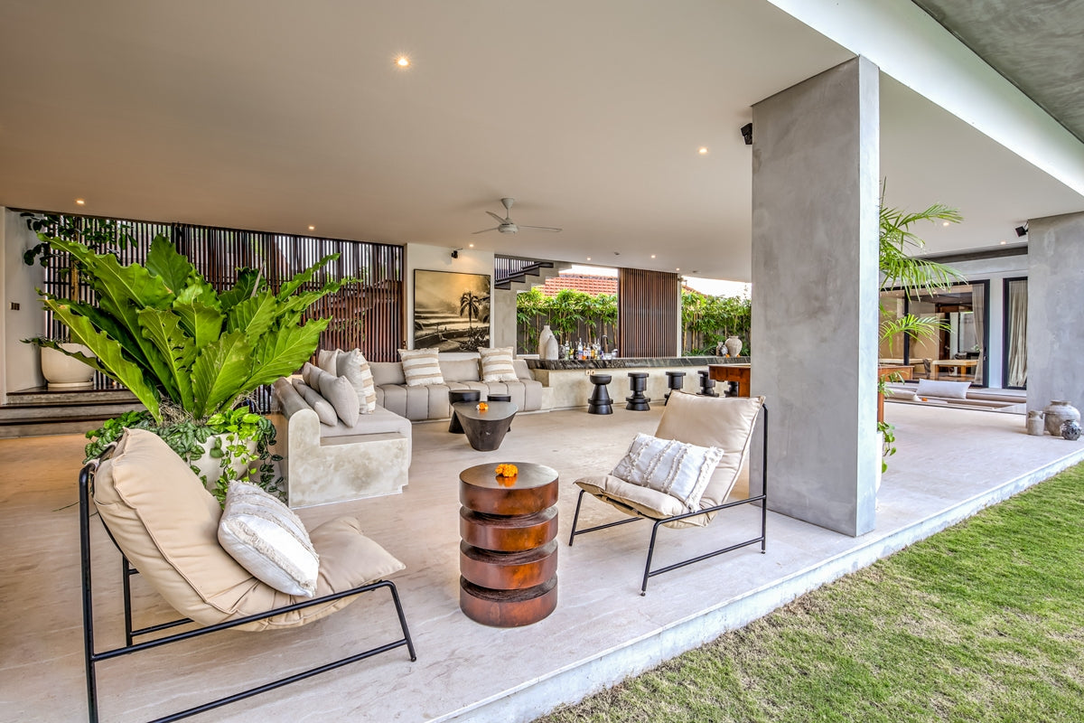 Brand New Luxury 6 Bedrooms Villa In Heart Of Canggu