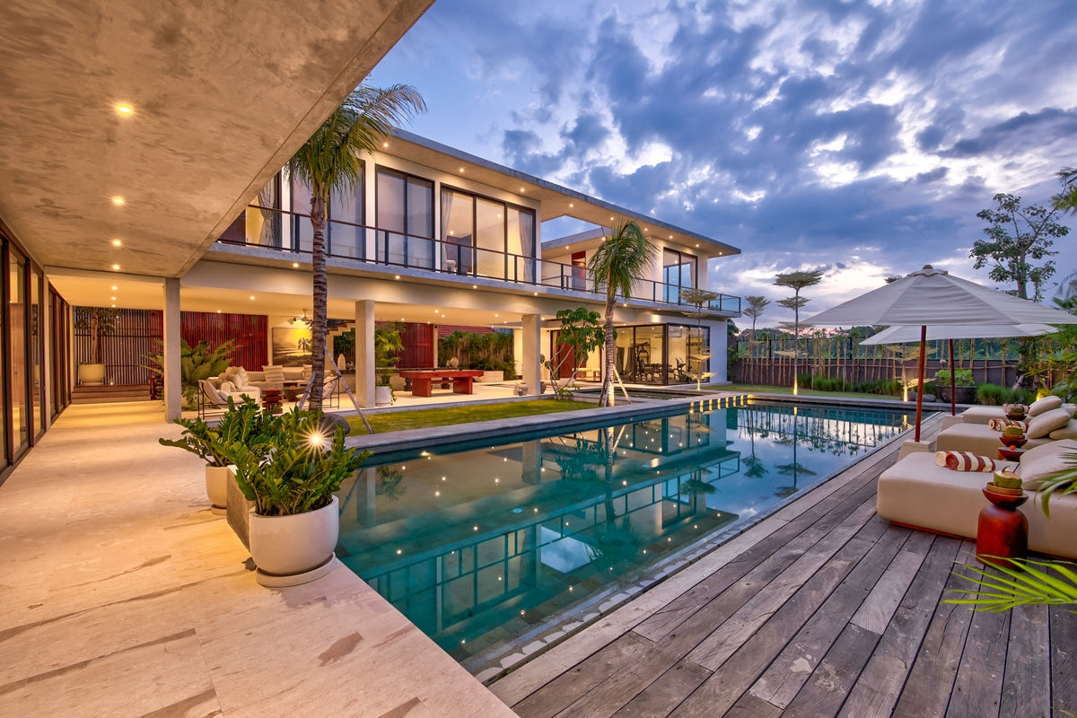 Brand New Luxury 6 Bedrooms Villa In Heart Of Canggu