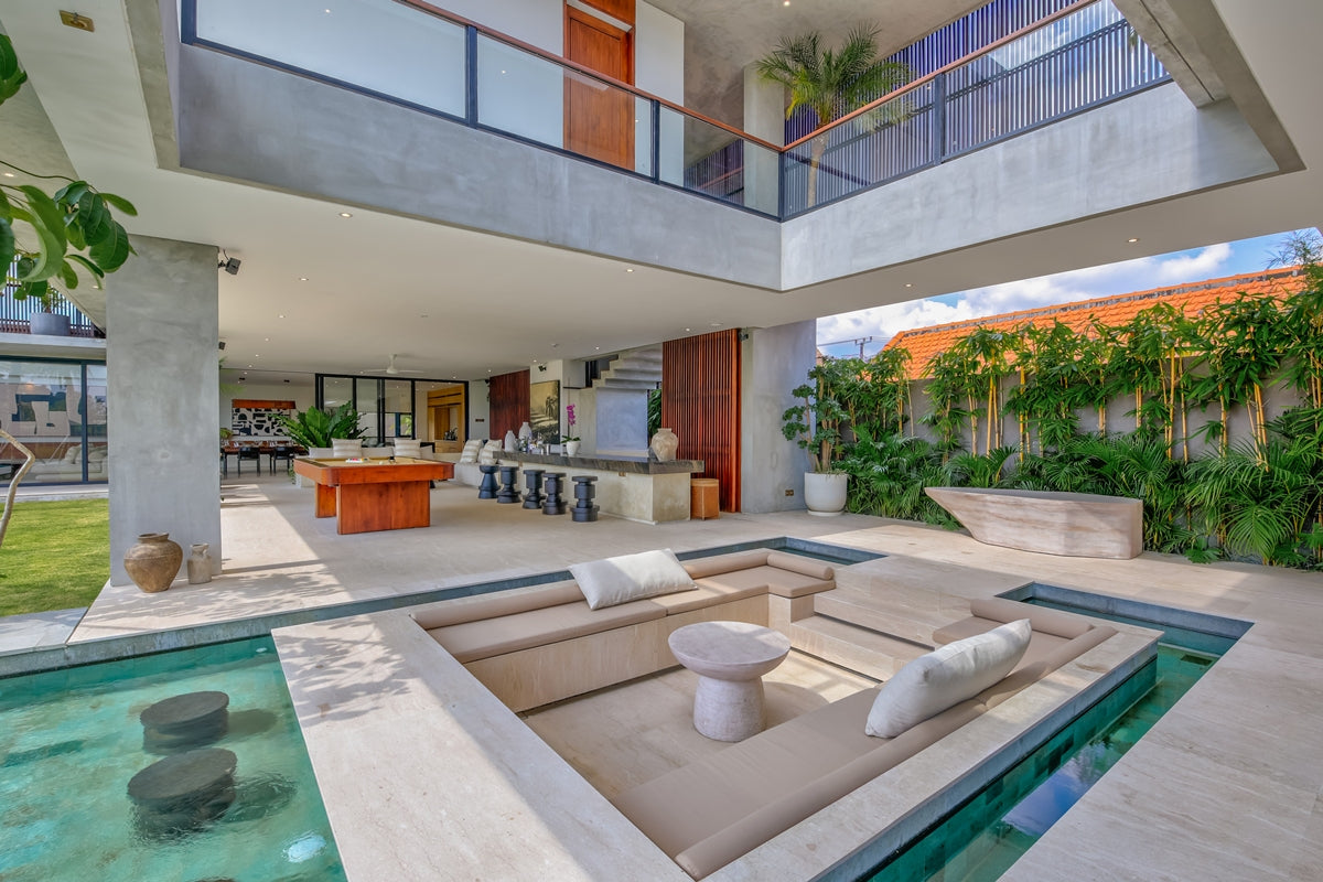 Brand New Luxury 6 Bedrooms Villa In Heart Of Canggu