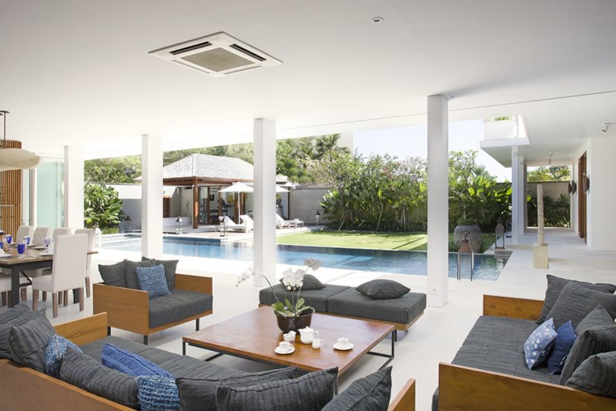 5 Bedrooms Spacious Luxury Villa In Seminyak