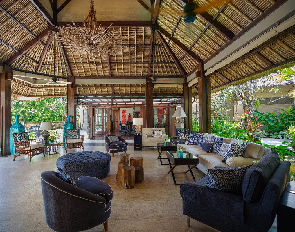 Beachfront 5 Bedrooms Villa in Canggu