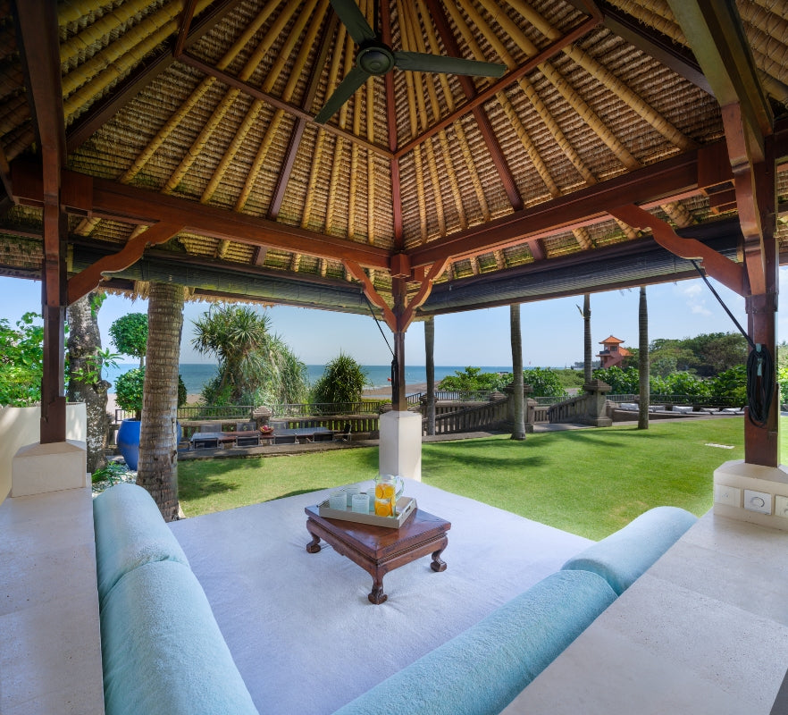 Beachfront 5 Bedrooms Villa in Canggu