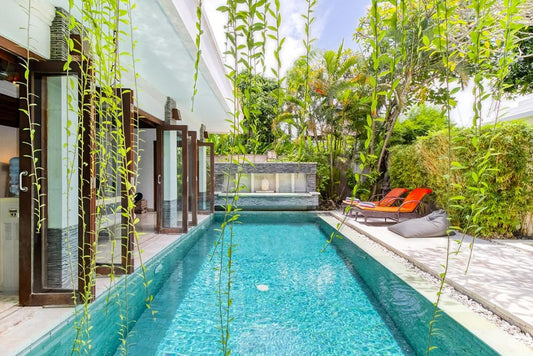 Three bedrooms luxury villa with enclosed living and private pool in Seminyak